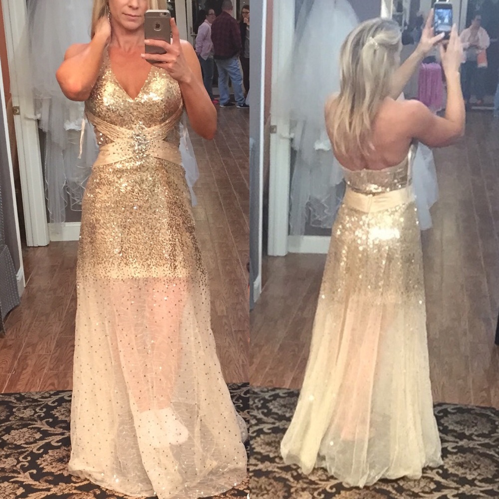 Tony Bowls Paris Gold sequin Evening Gown Size 4